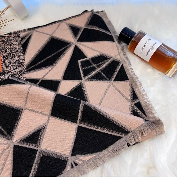 Double-Sided Large Vegan Cashmere Shawl / Scarf / Wrap - Picture 7 of 16